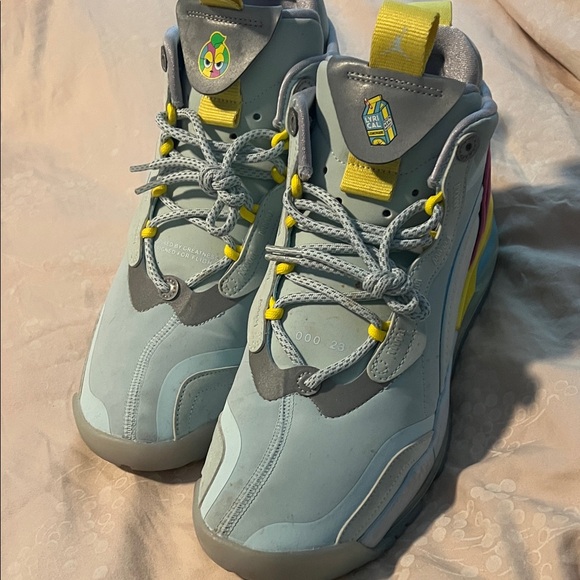 Lyrical lemonade x Jordan sneakers 10.5 - Picture 1 of 5